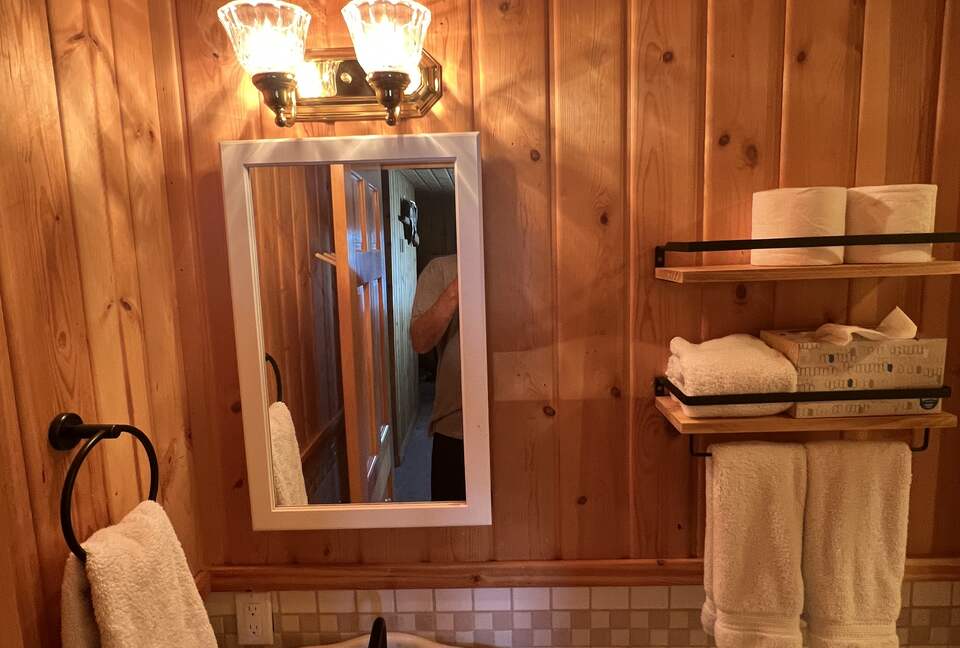 Belfair Waterfront Beach Lodge - Belfair, Washington