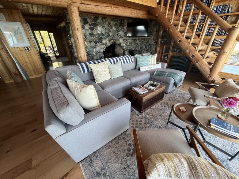 Belfair Waterfront Beach Lodge - Belfair, Washington