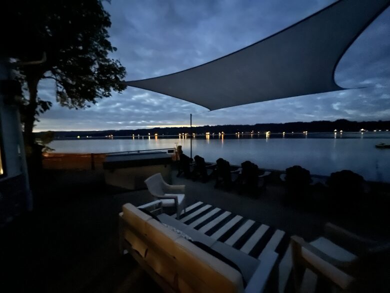 Belfair Waterfront Beach Lodge - Belfair, Washington