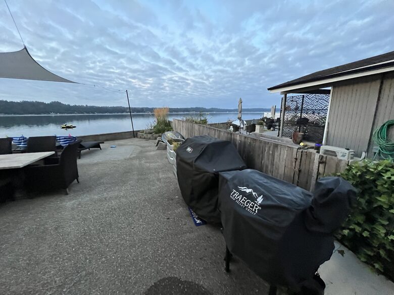 Belfair Waterfront Beach Lodge - Belfair, Washington