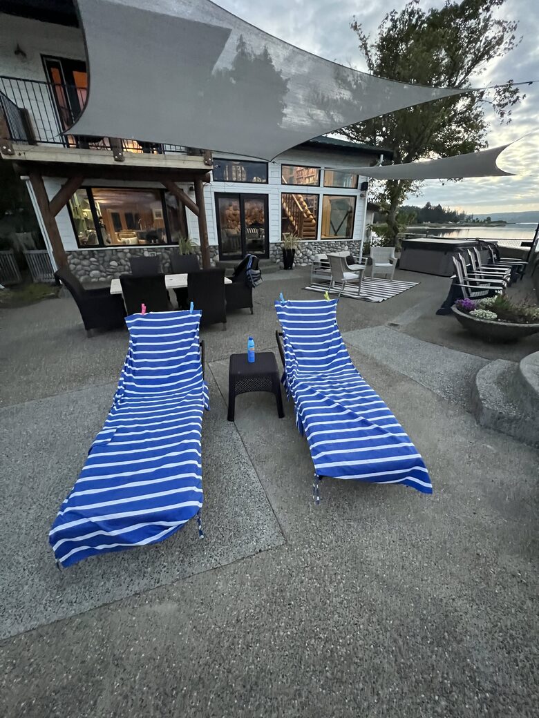 Belfair Waterfront Beach Lodge - Belfair, Washington