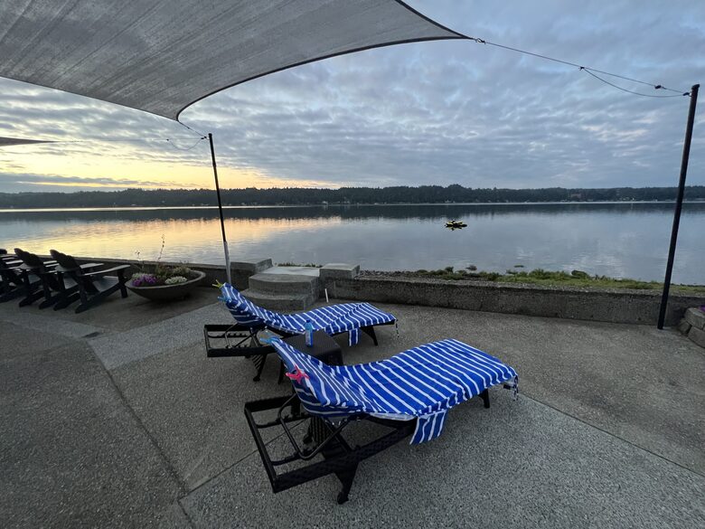 Belfair Waterfront Beach Lodge - Belfair, Washington