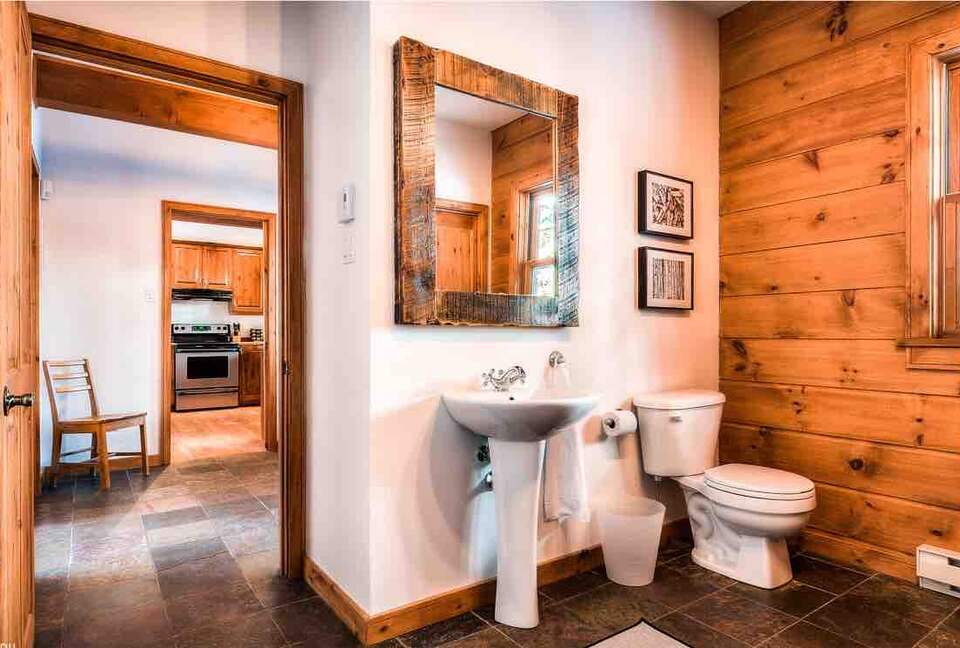 Waterfront Cabin Minutes to Mont Tremblant Ski Resort - Lac-Supérieur, Canada