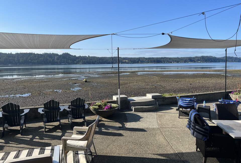 Belfair Waterfront Beach Lodge - Belfair, Washington