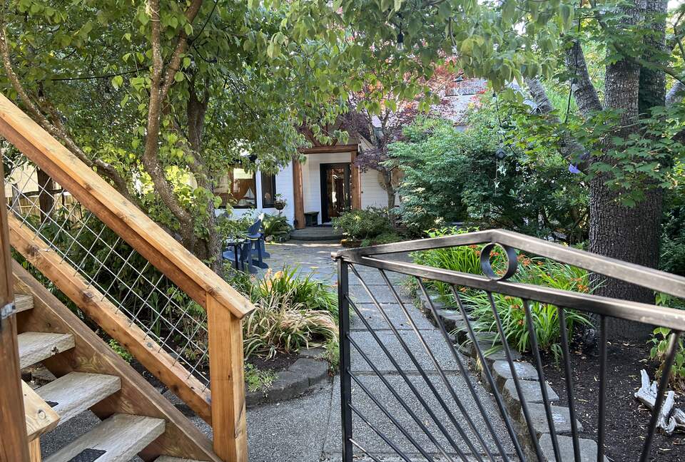 Belfair Waterfront Beach Lodge - Belfair, Washington