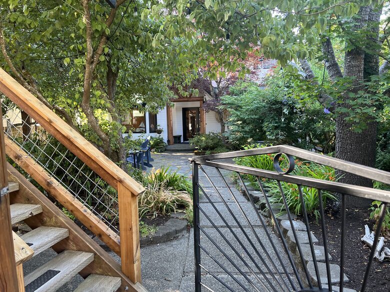 Belfair Waterfront Beach Lodge - Belfair, Washington