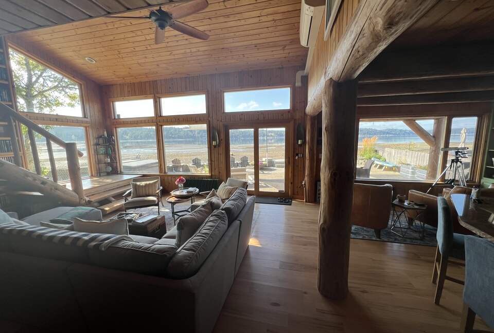 Belfair Waterfront Beach Lodge - Belfair, Washington