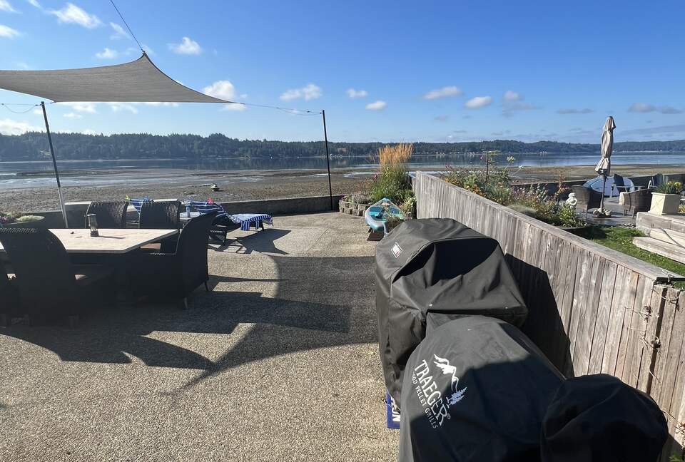 Belfair Waterfront Beach Lodge - Belfair, Washington