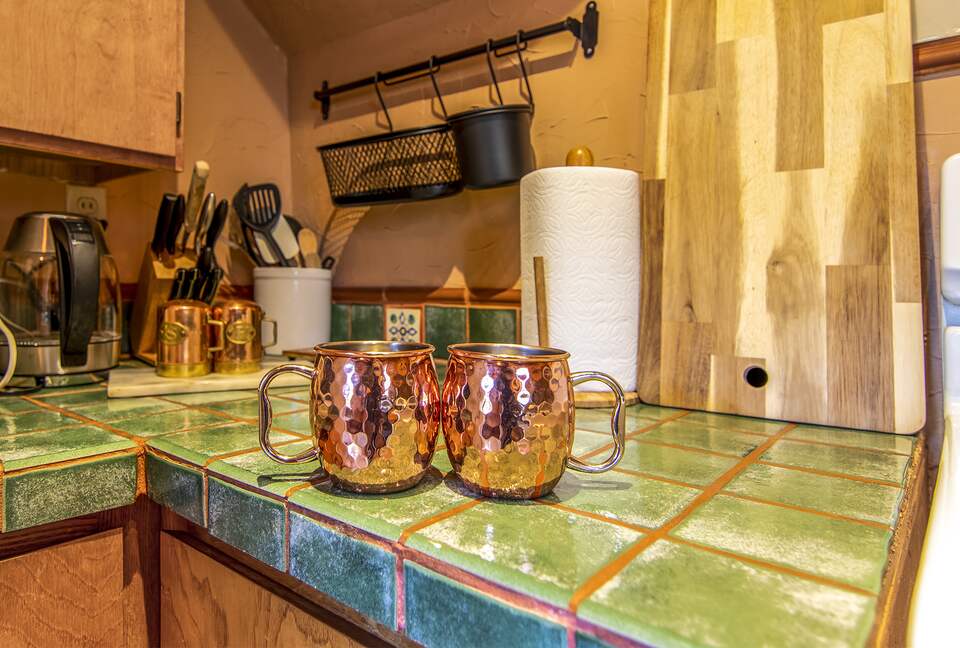 Goldfinch Lodge + Hot Tub - Idyllwild-Pine Cove, California