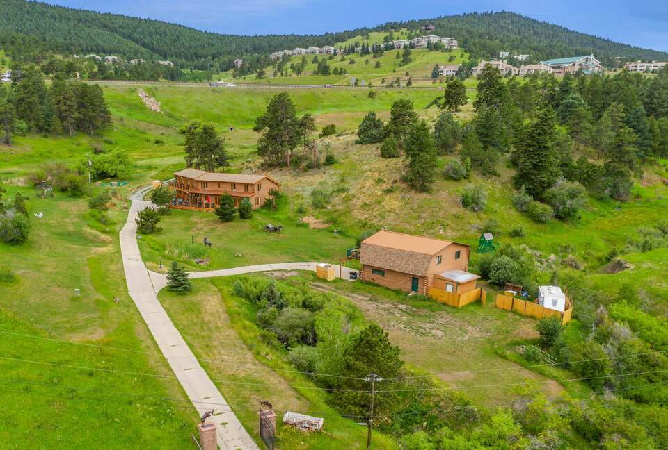 Buckhorn Exchange Ranch Lux Log Home in Foothills - Golden, Colorado