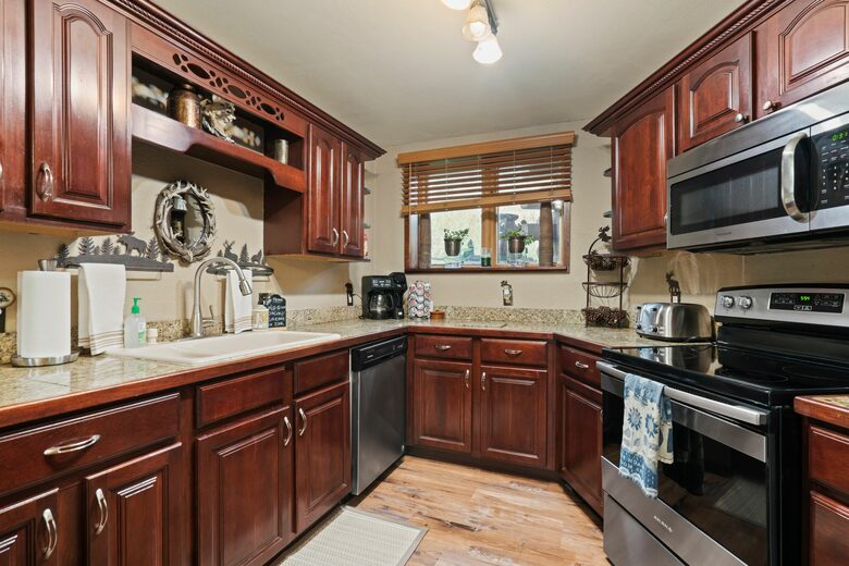 Buckhorn Exchange Ranch Lux Log Home in Foothills - Golden, Colorado