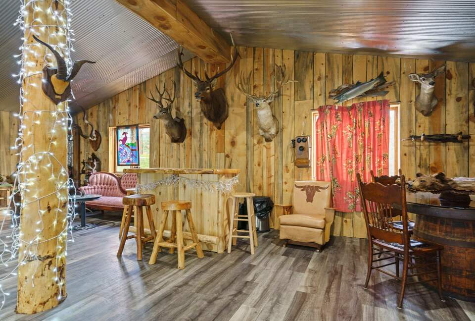 1200 sf loft in Barn with lots of antiques from the wild west