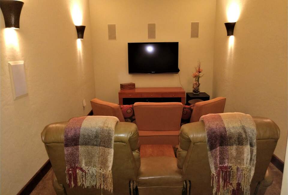 FIRST FLOOR MEDIA ROOM W 55" TV