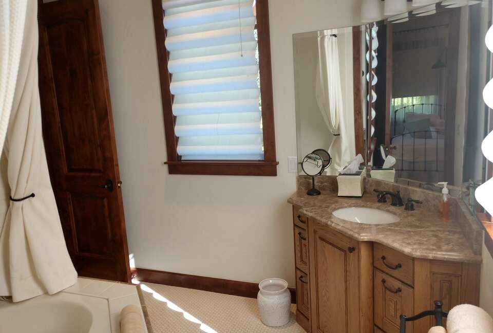 SECOND FLOOR GUEST BATHROOM