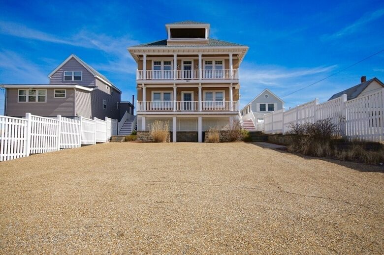 Spectacular Oceanfront Luxury Condominium - Salisbury, Massachusetts