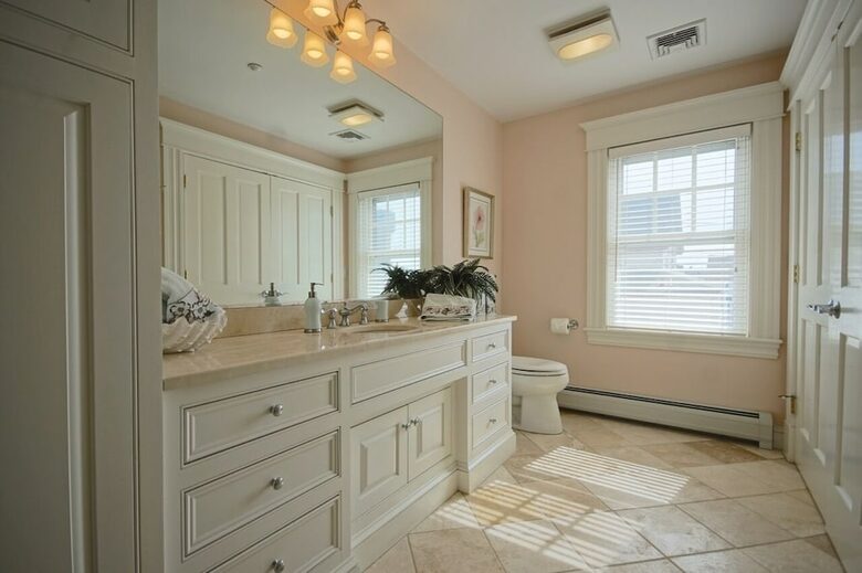 Spectacular Oceanfront Luxury Condominium - Salisbury, Massachusetts