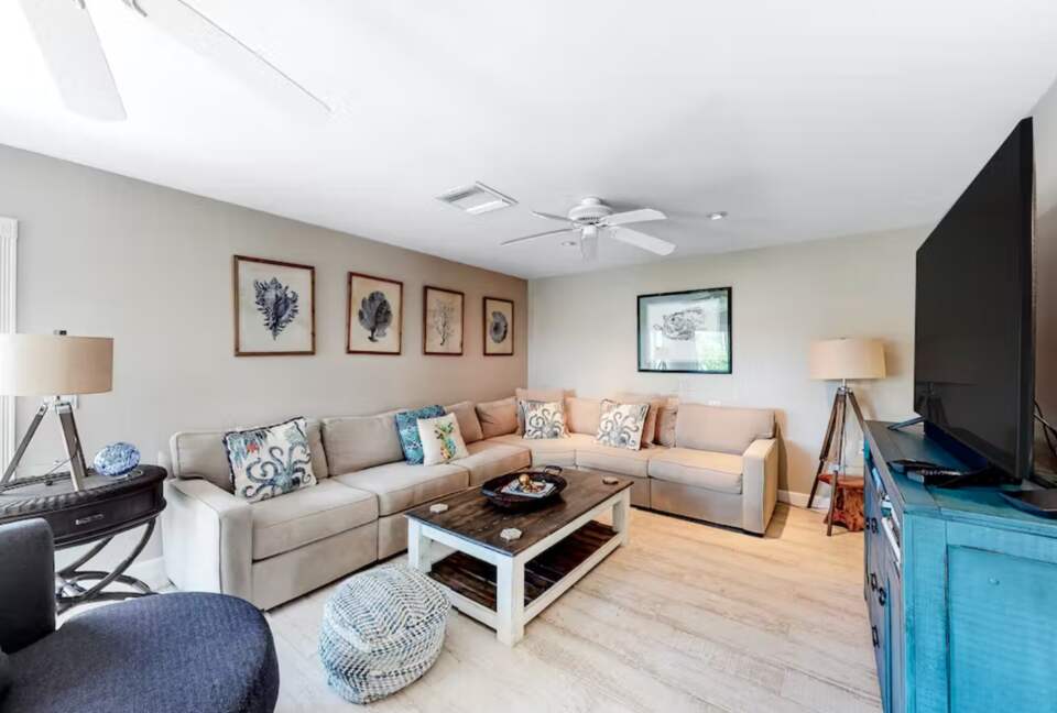 Key Breeze Waterfront Retreat - Marathon, Florida