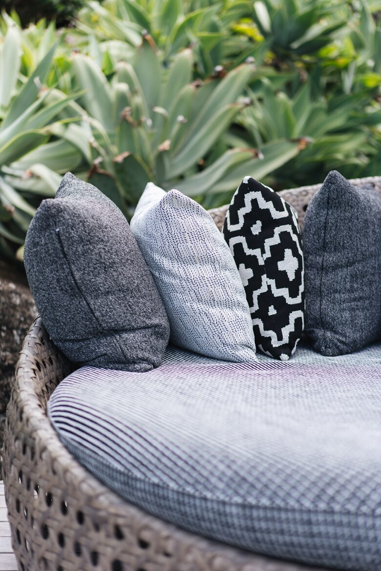 Sweeping Postcard Views of the Mokulua Islands - Kailua, Hawaii