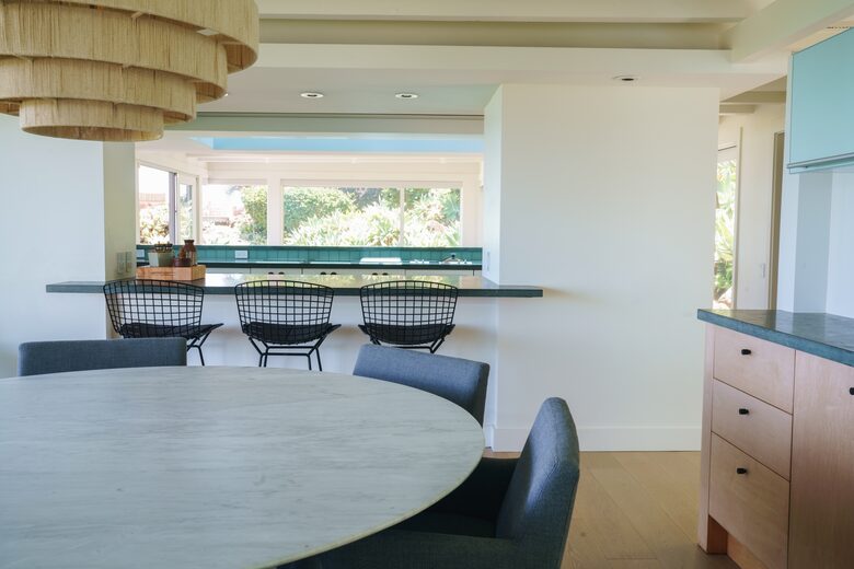 Sweeping Postcard Views of the Mokulua Islands - Kailua, Hawaii