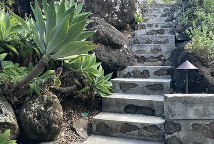 Sweeping Postcard Views of the Mokulua Islands - Kailua, Hawaii