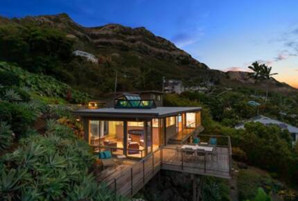 Sweeping Postcard Views of the Mokulua Islands - Kailua, Hawaii