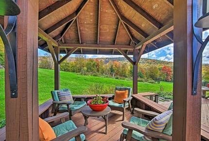 Catskill Ski Mountain Retreat with a Private Pool - Arkville, New York