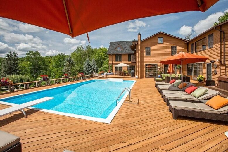 Catskill Ski Mountain Retreat with a Private Pool - Arkville, New York