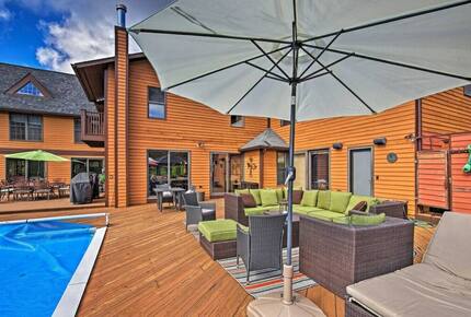 Catskill Ski Mountain Retreat with a Private Pool - Arkville, New York