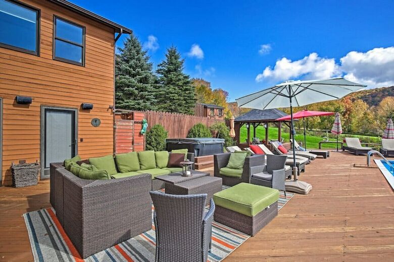 Catskill Ski Mountain Retreat with a Private Pool - Arkville, New York