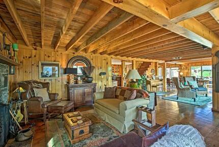 Catskill Ski Mountain Retreat with a Private Pool - Arkville, New York