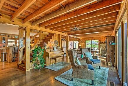 Catskill Ski Mountain Retreat with a Private Pool - Arkville, New York