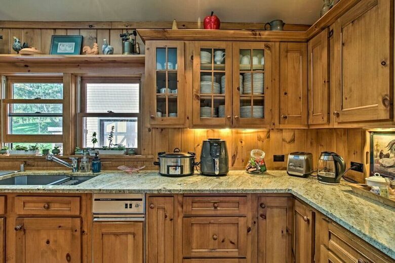 Catskill Ski Mountain Retreat with a Private Pool - Arkville, New York