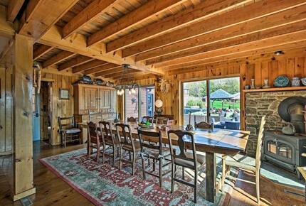 Catskill Ski Mountain Retreat with a Private Pool - Arkville, New York