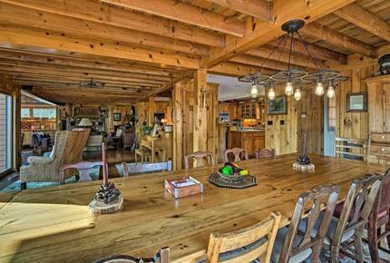 Catskill Ski Mountain Retreat with a Private Pool - Arkville, New York