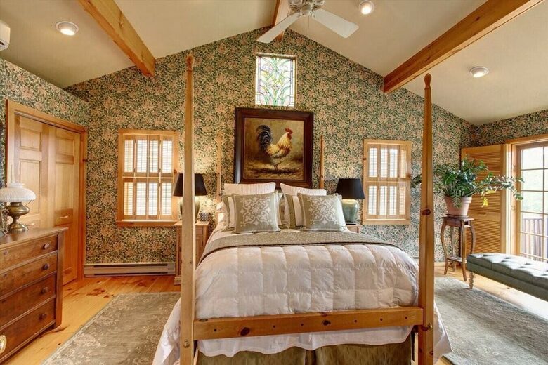 Catskill Ski Mountain Retreat with a Private Pool - Arkville, New York