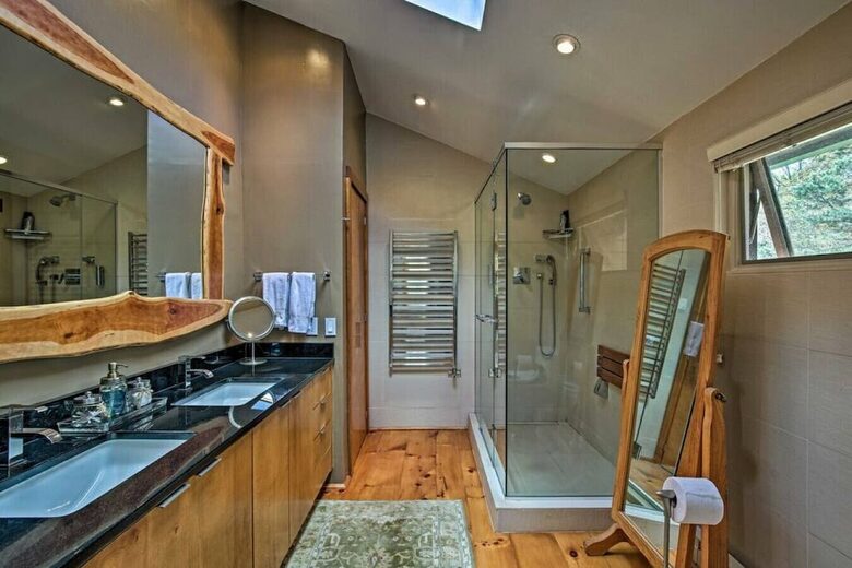 Catskill Ski Mountain Retreat with a Private Pool - Arkville, New York