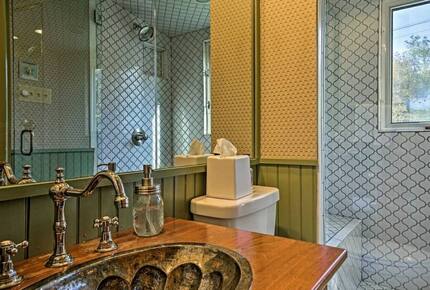 Catskill Ski Mountain Retreat with a Private Pool - Arkville, New York