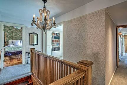 Catskill Ski Mountain Retreat with a Private Pool - Arkville, New York