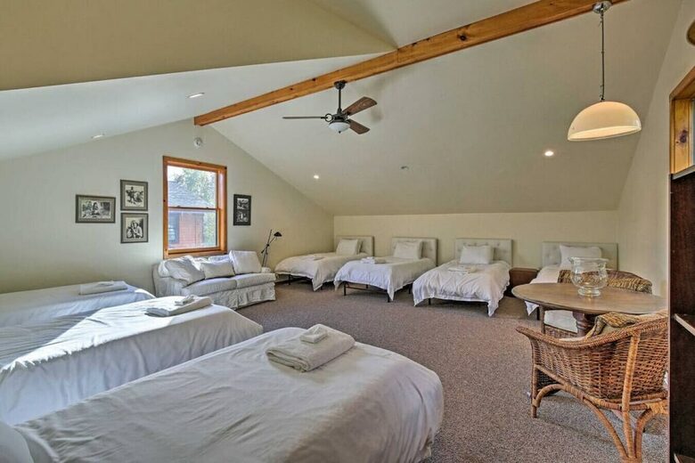 Catskill Ski Mountain Retreat with a Private Pool - Arkville, New York