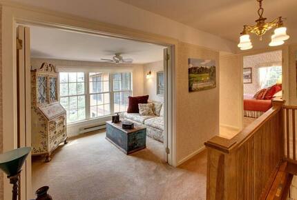 Catskill Ski Mountain Retreat with a Private Pool - Arkville, New York