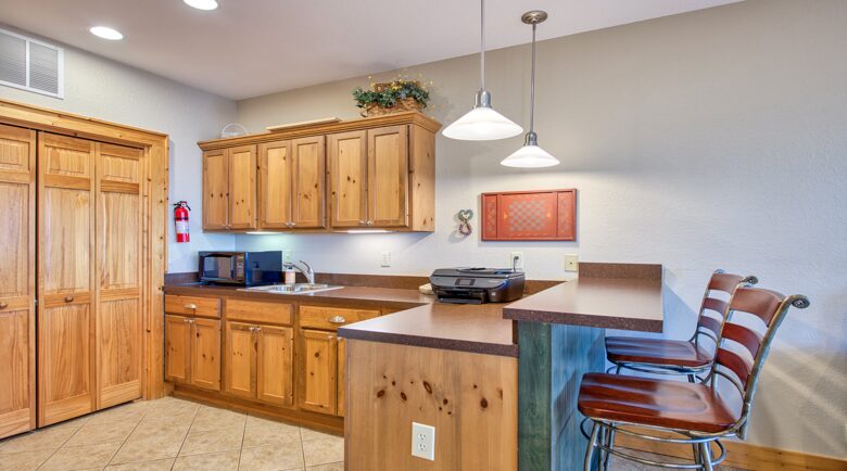 Wings of Dawn Smoky Mountain Retreat - Maggie Valley, North Carolina