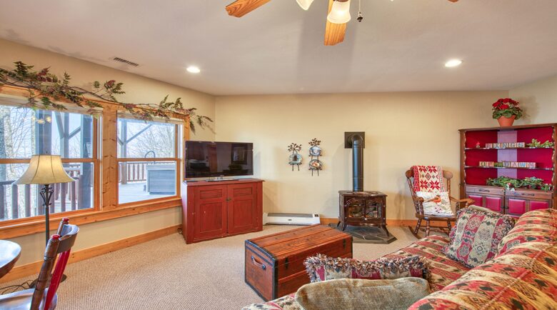 Wings of Dawn Smoky Mountain Retreat - Maggie Valley, North Carolina