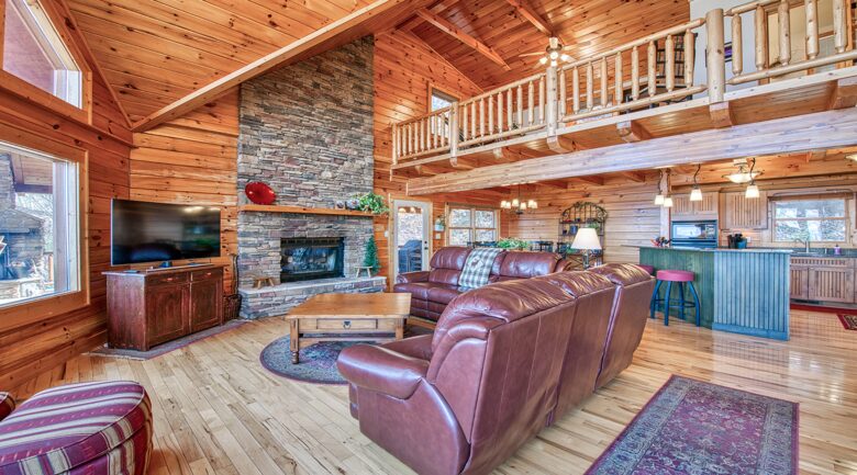 Wings of Dawn Smoky Mountain Retreat - Maggie Valley, North Carolina