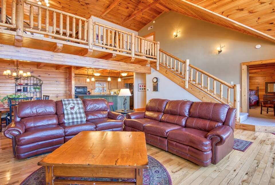 Wings of Dawn Smoky Mountain Retreat - Maggie Valley, North Carolina