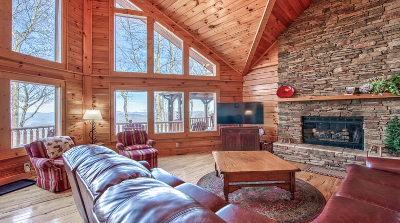 Wings of Dawn Smoky Mountain Retreat - Maggie Valley, North Carolina