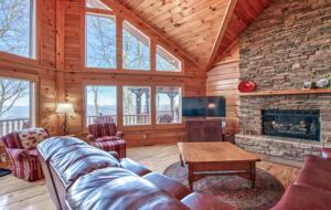 Wings of Dawn Smoky Mountain Retreat - Maggie Valley, North Carolina