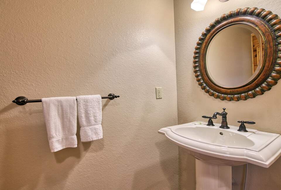 Wings of Dawn Smoky Mountain Retreat - Maggie Valley, North Carolina