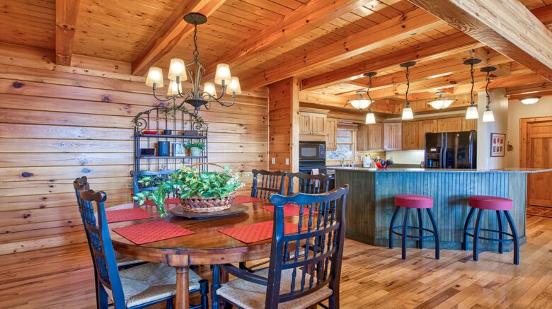 Wings of Dawn Smoky Mountain Retreat - Maggie Valley, North Carolina