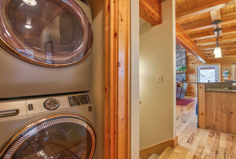 Wings of Dawn Smoky Mountain Retreat - Maggie Valley, North Carolina