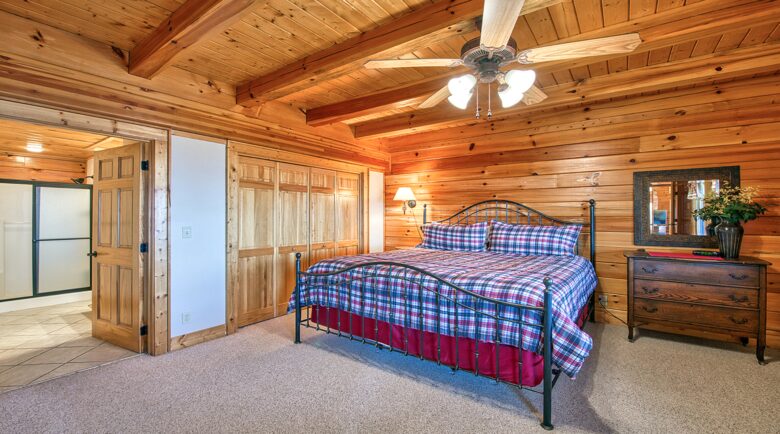 Wings of Dawn Smoky Mountain Retreat - Maggie Valley, North Carolina